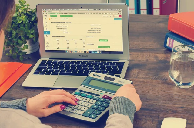 bookkeeping, accounting, taxes, settlement, calculator, money, business, finance, billing, documents, office, desk, secretariat, macbook, binder, folders, bookkeeping, bookkeeping, bookkeeping, accounting, accounting, accounting, accounting, accounting, taxes, calculator, money, money, money, finance, finance, finance, finance, billing. Fixed fee, time charges, percentage or outcome pay for media agencies